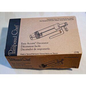 The Pampered Chef Easy Accent Decorator W/ Attachments For Cake & Pastry Decorat